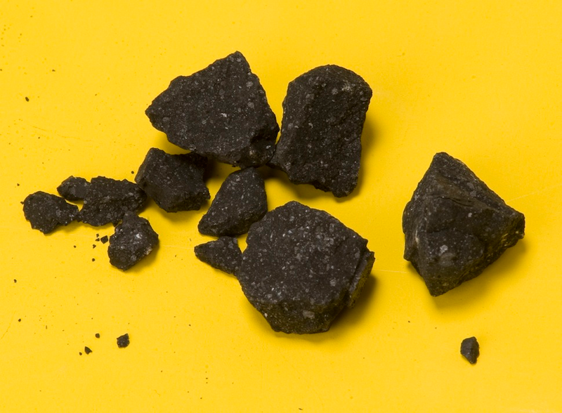 Illustration for article titled Scientists Discover Unique Ingredients of Life in Meteorite Fragments